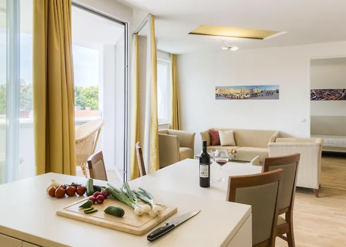 Grand Danube Apartment